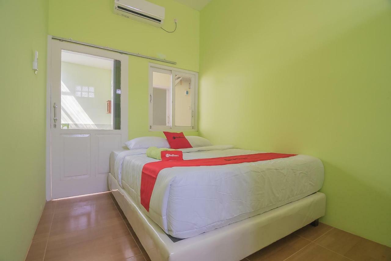 Reddoorz Syariah Near Museum Wisma Karya Subang Exterior foto